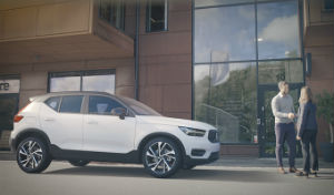 Обладание новым Volvo XC40 станет таким же доступным, как и владение смартфоном