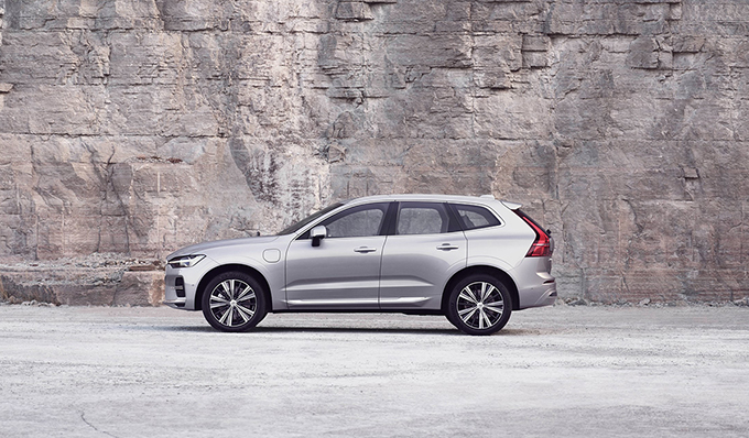 XC60, бестселлер Volvo Cars, стал еще более интеллектуальным